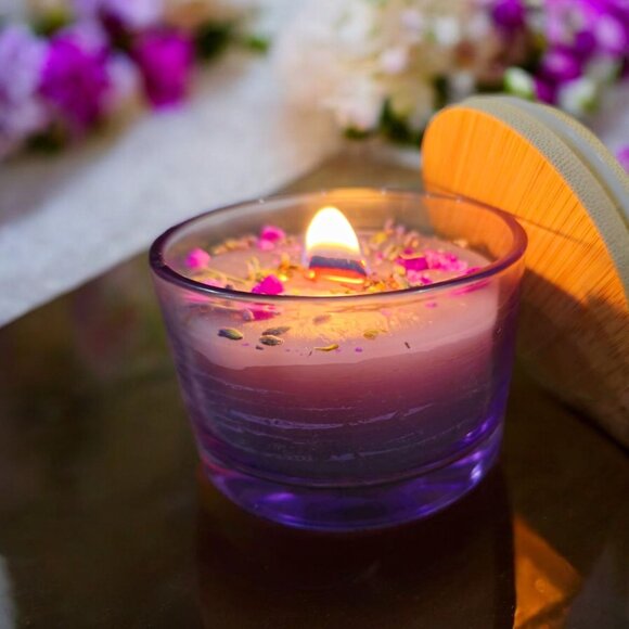 🆕♡ Handmade Lavender Scented Candle With Crystal Pendant & Bamboo Lid 2 Left - Picture 13 of 16